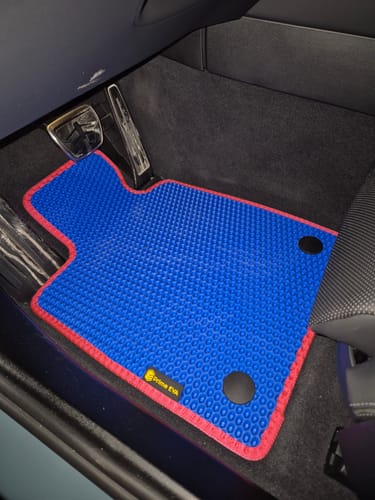 Customer photo review of Auto Fußmatten nach Maß - Vorne