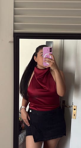 Customer photo review of TOP SATINADO ROJO