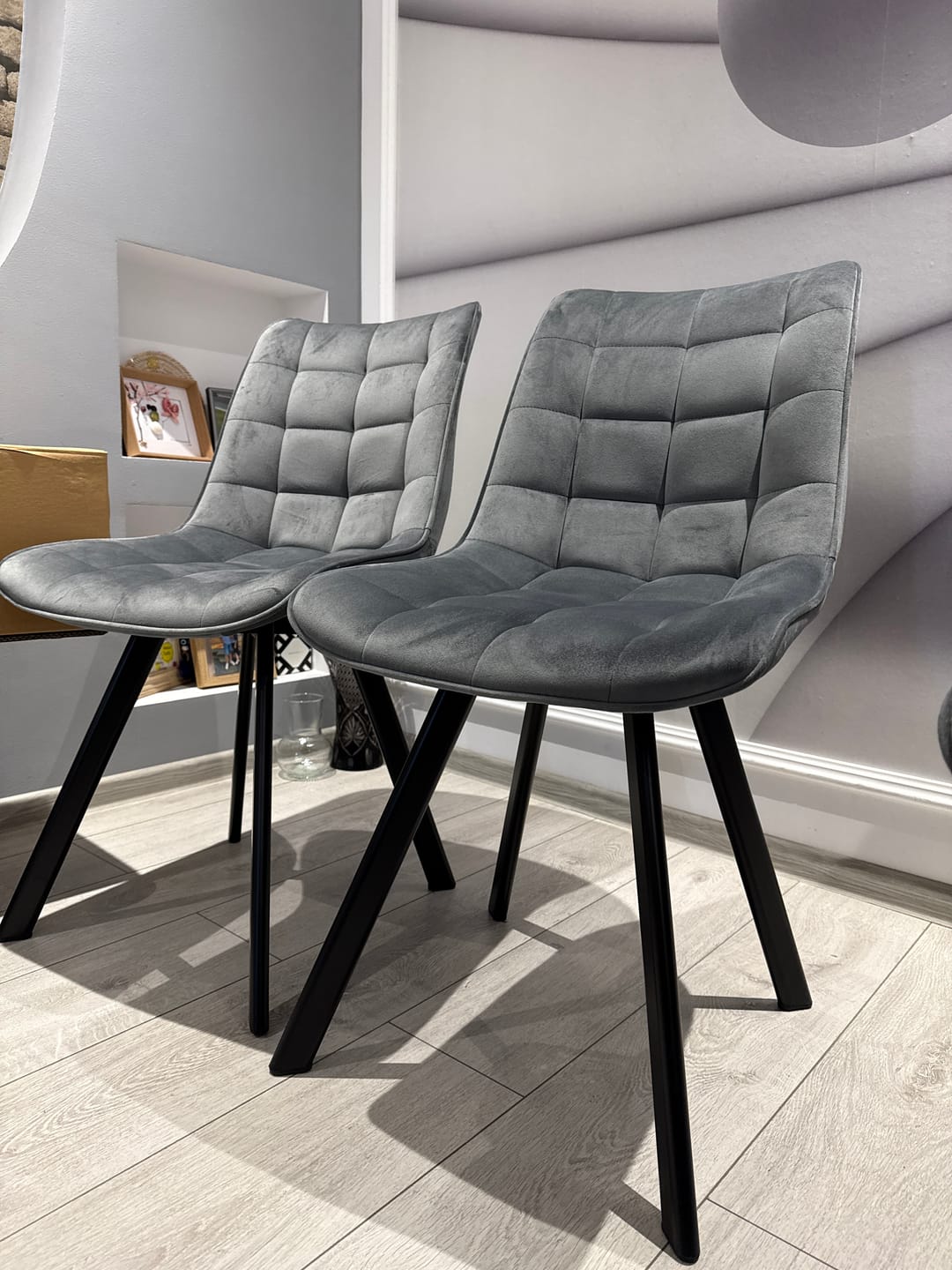 Customer photo review of Scaun tapitat K332, gri/negru, stofa catifelata/metal, 46X61X84 CM