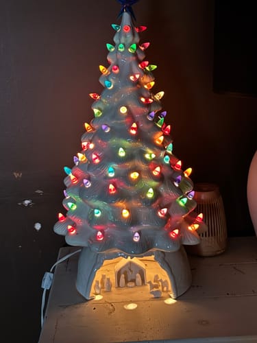 Customer photo review of Porcelain Nativity Set