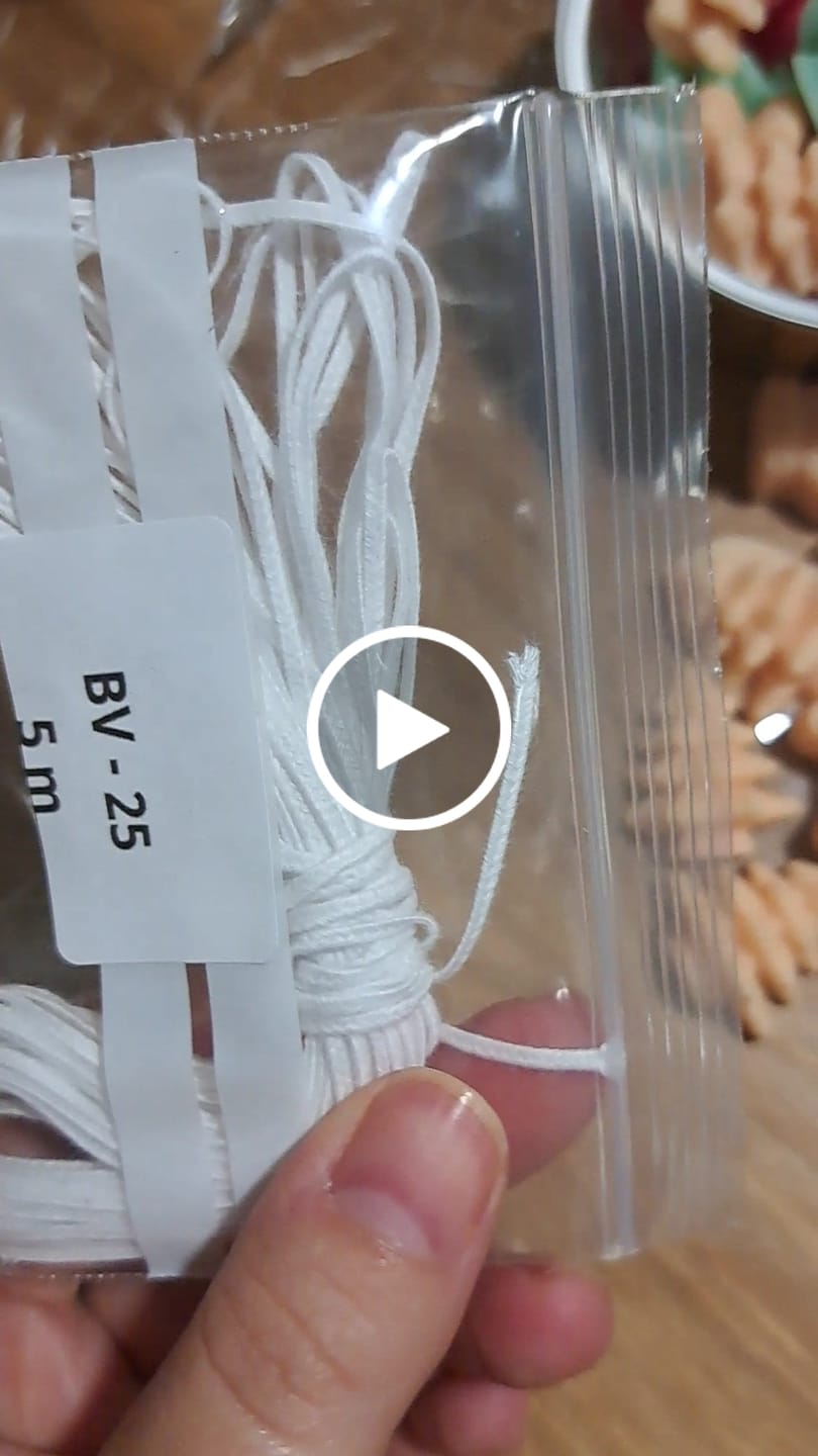 Customer video review of MECHAS PARA VELAS SIN ENCERAR