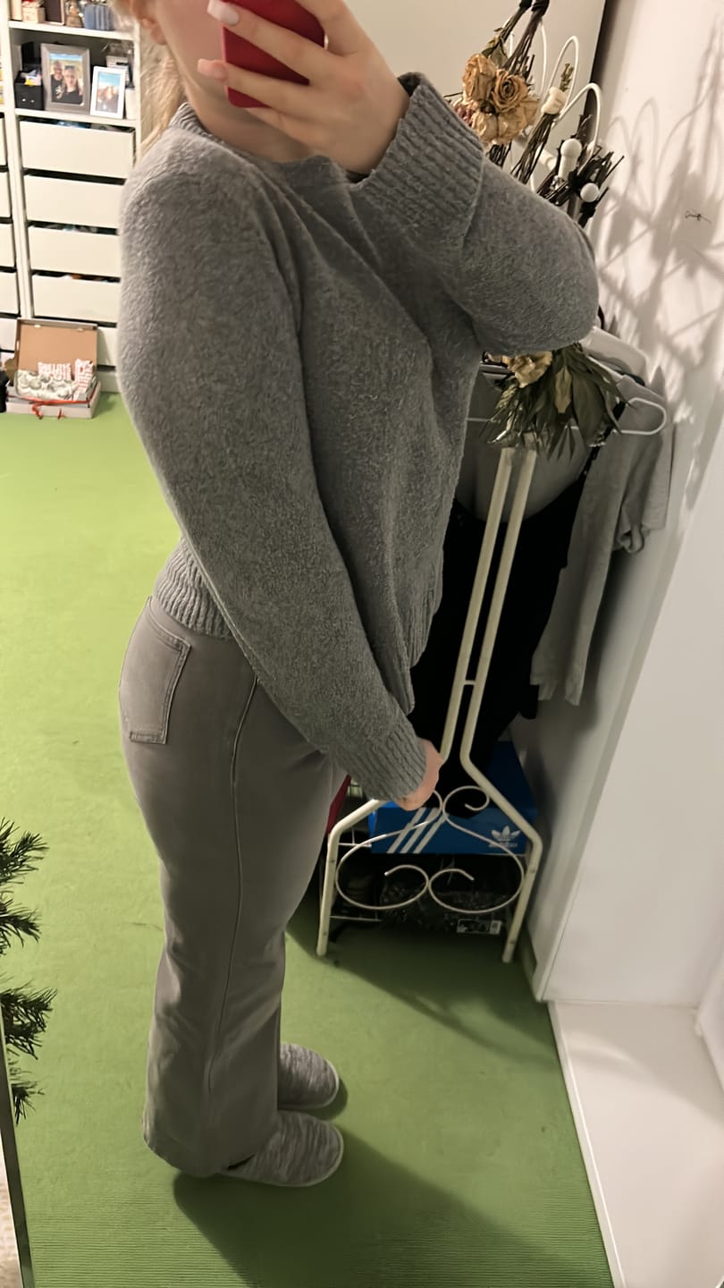 Customer photo review of Curve-Hugging Relax – High-Waist – Grey