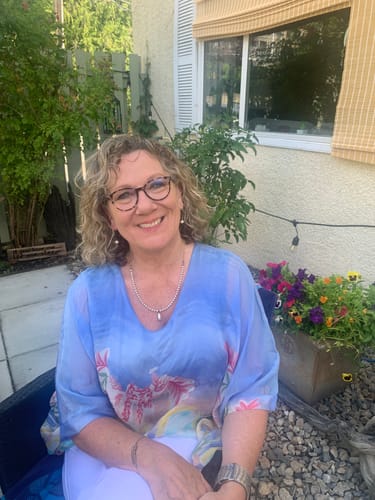 Customer photo review of Emma