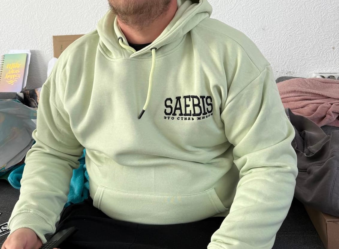 Customer photo review of Lifestyle Herren T-Shirt Gold Edition by SAEBIS®