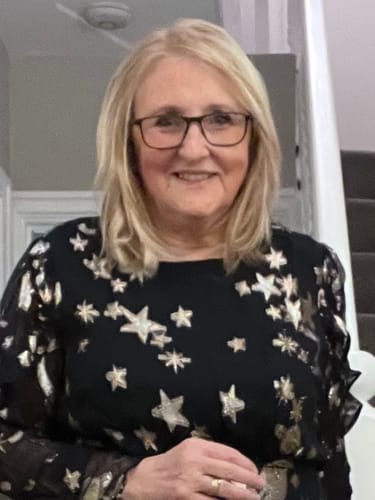 Customer photo review of Face Framing Layers / Clip In Extensions / Human Hair / 14 inches / 15 grams