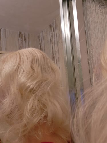 Customer photo review of Weightless Shampoo