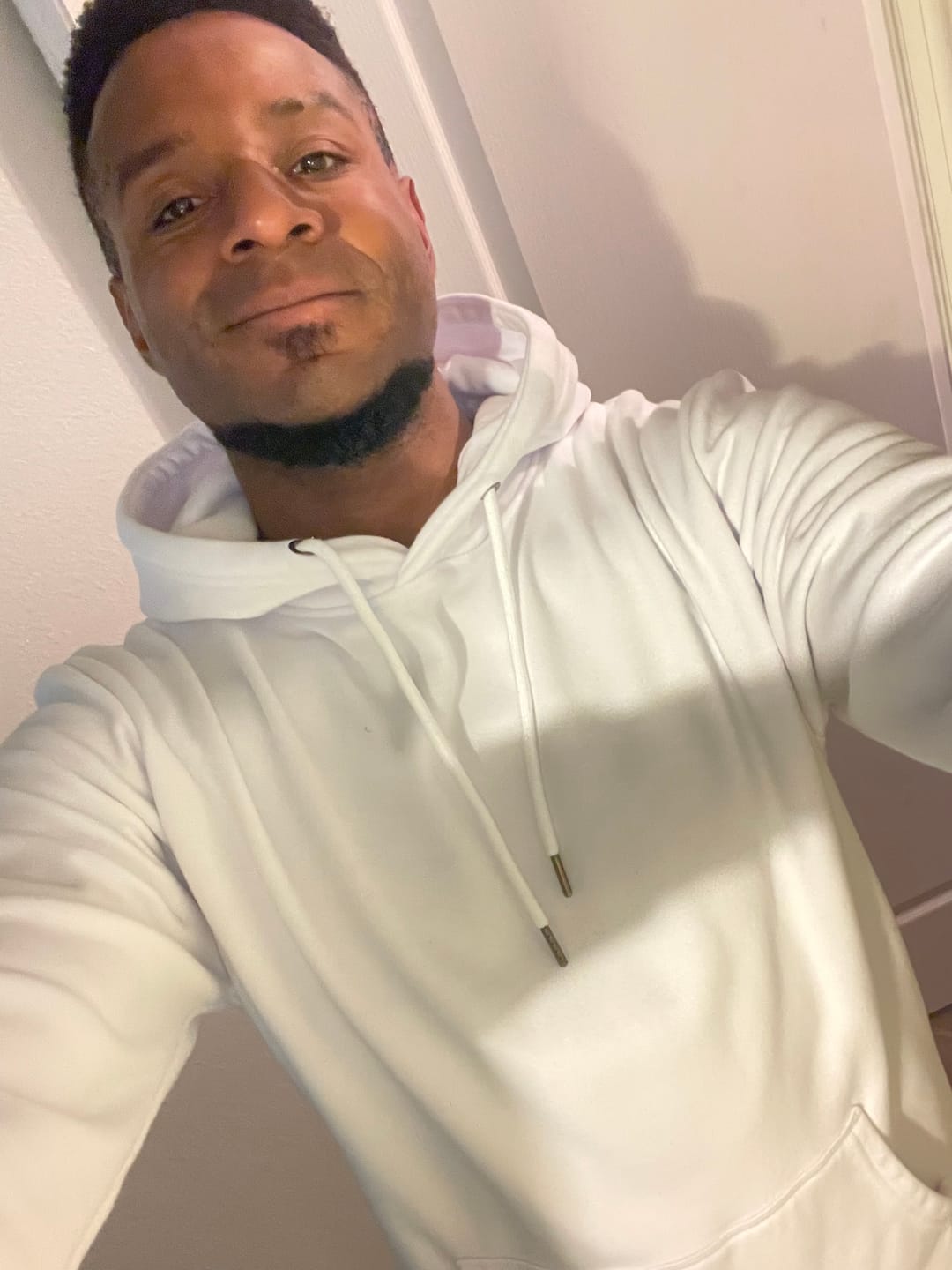 Customer photo review of 021 ESSENTIAL DROP-CUT HOODIE