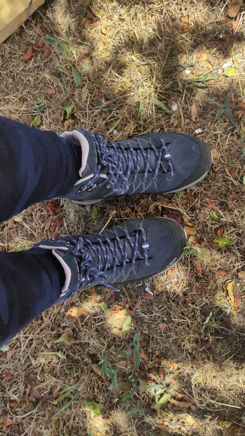 Customer photo review of Zapato Mujer Rigel Mid