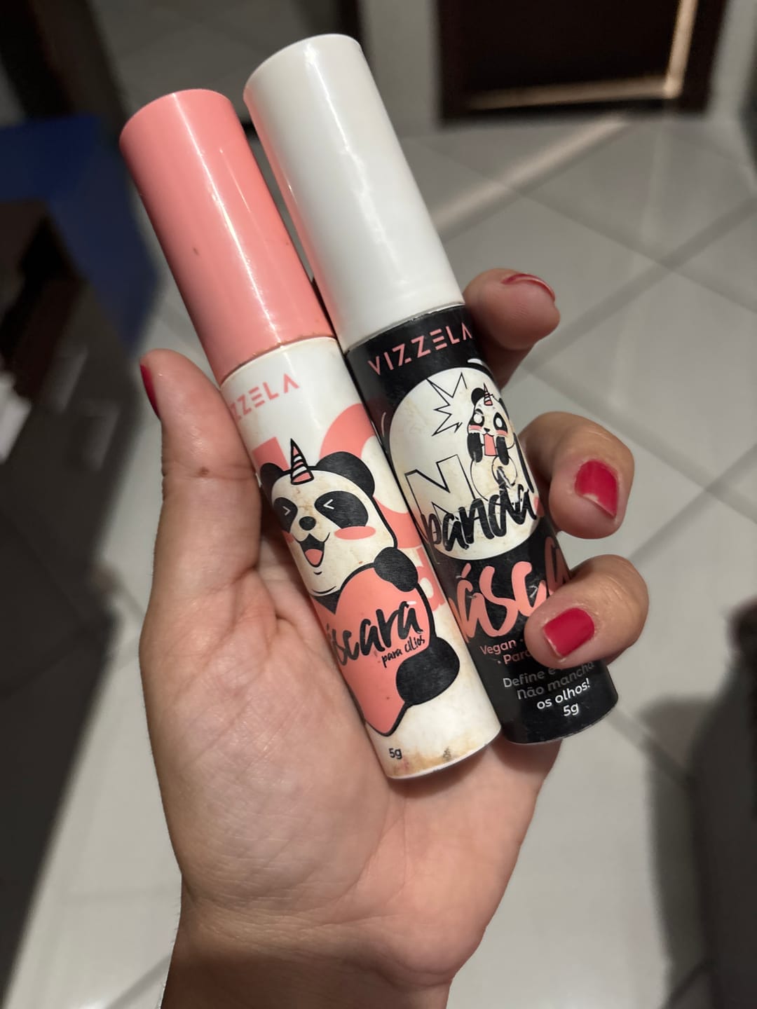 Customer photo review of Máscara Para Cílios No Panda Vizzela - Preta