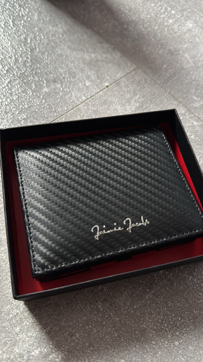 Customer photo review of Flap Boy - Magic Wallet with Coin Pocket