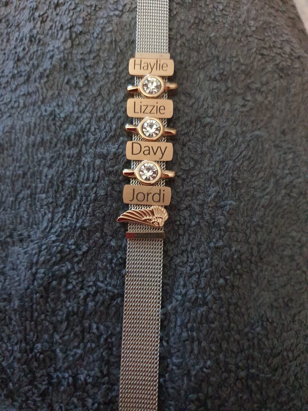 Customer photo review of Mesh charm name rosé gold