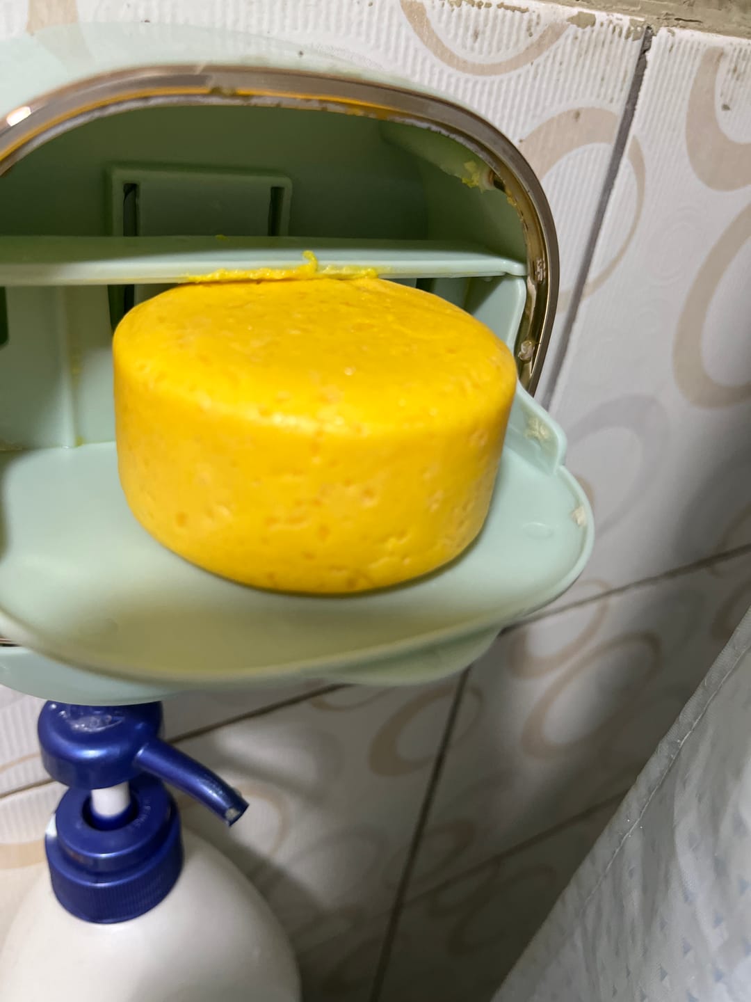 Customer photo review of Hair Fall Defense, Dry & Damaged Hair - Ray of Sunshine Shampoo Bar