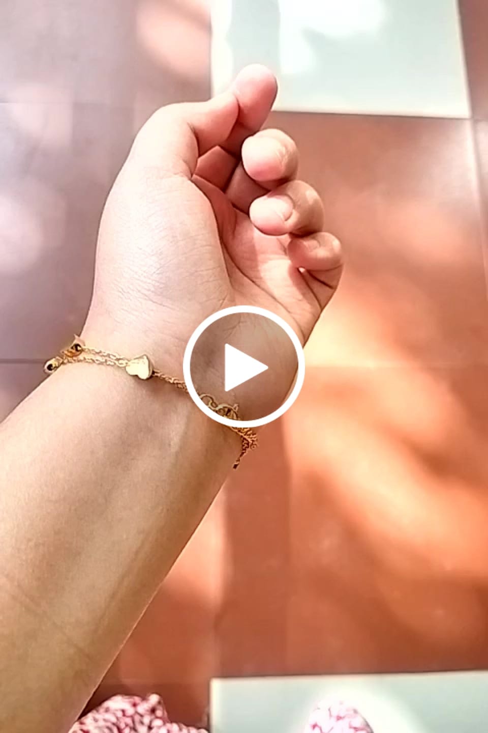 Customer video review of Heart Link Bracelet