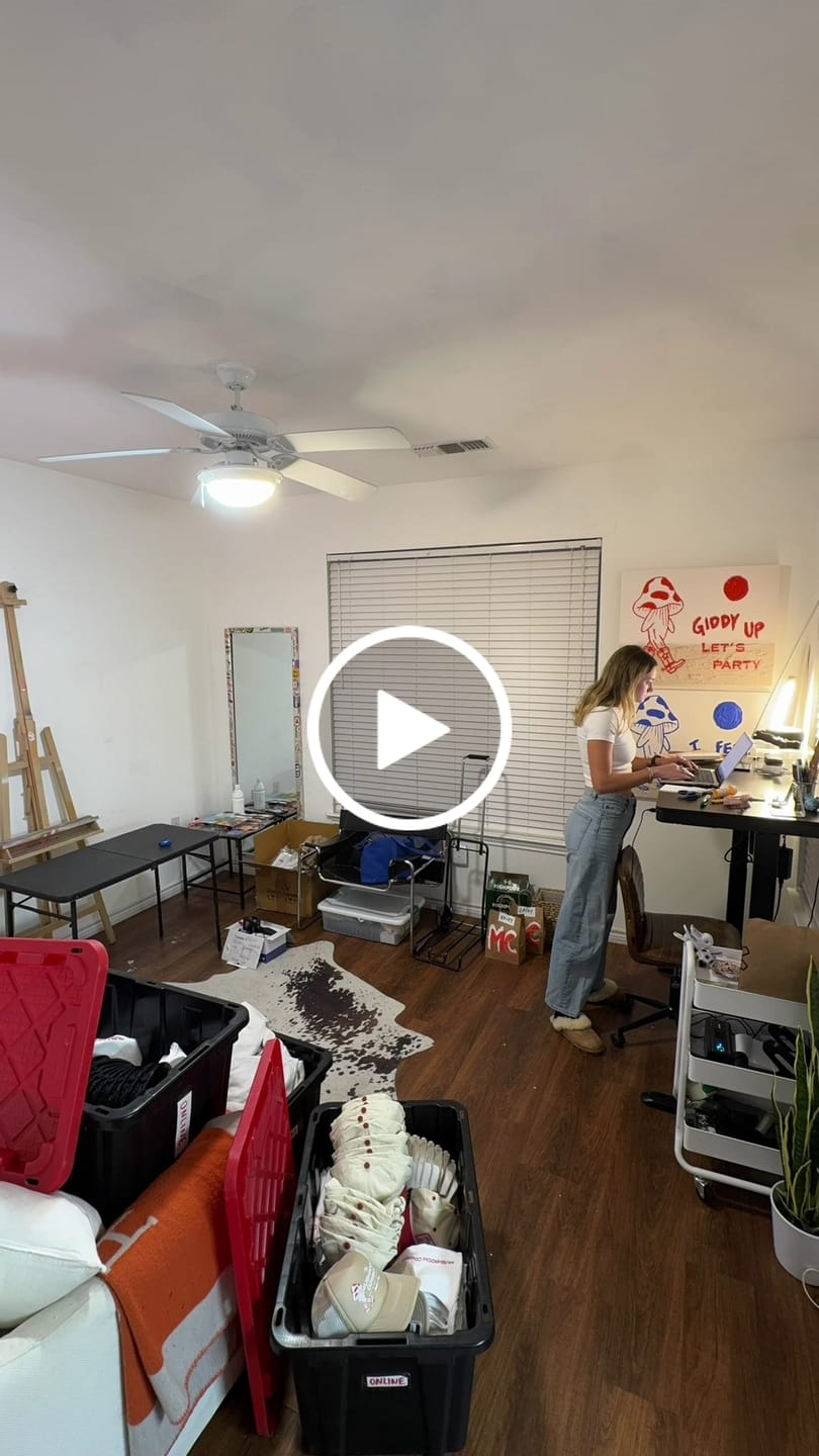 Customer video review of Curva Candle Warmer Lamp
