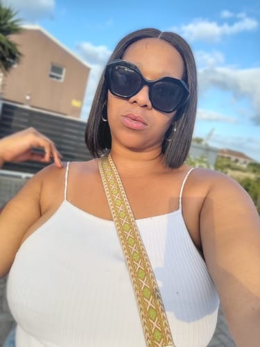 Customer photo review of Mabontle 10 inch 5x5 Vietnamese SDD Bone Straight Wig