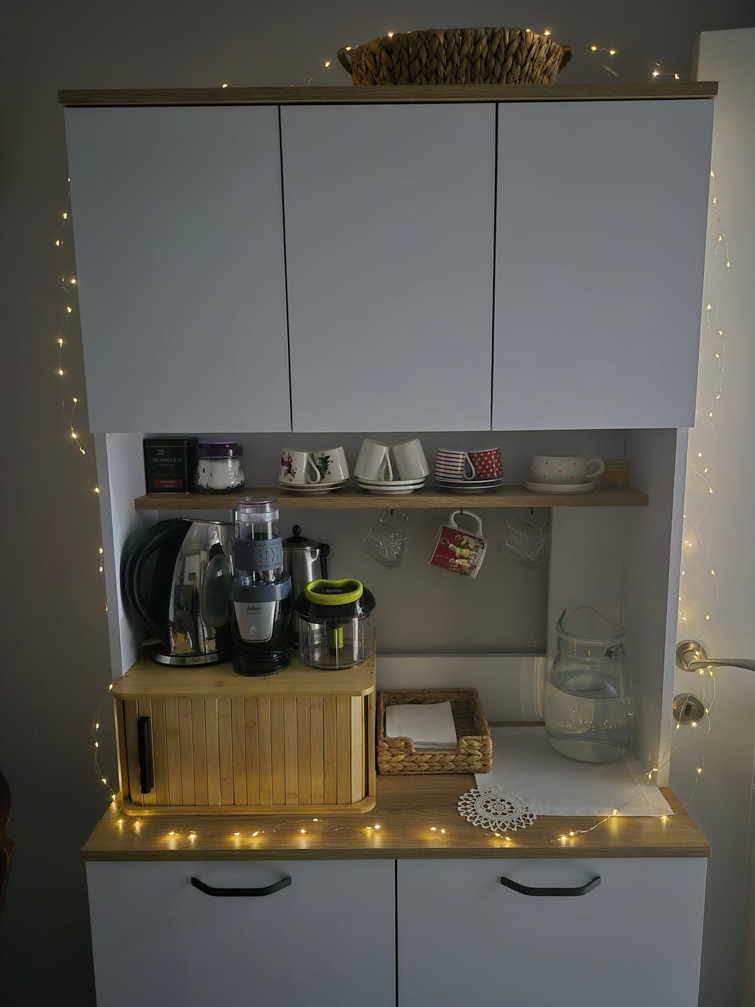 Customer photo review of Rani JE192 Çok Amaçlı Dolap 5 Kapaklı Kiler Mutfak Dolabı Beyaz - Sepet Ceviz