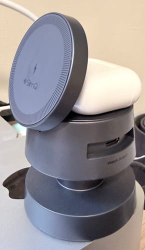 Customer photo review of 4-in-1 wireless charger with Mushroom lamp