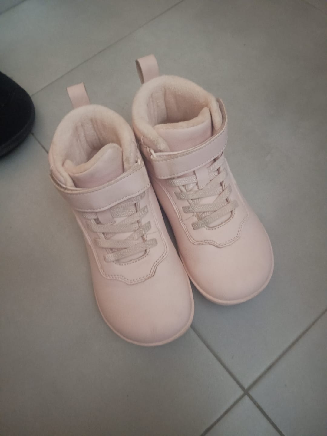 Customer photo review of Niños Spruce - Zapatos Barefoot De Invierno