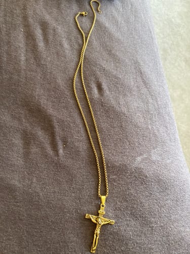 Customer photo review of FREE Today: Christ Jewelry Crucifix Pendant Charm Necklace