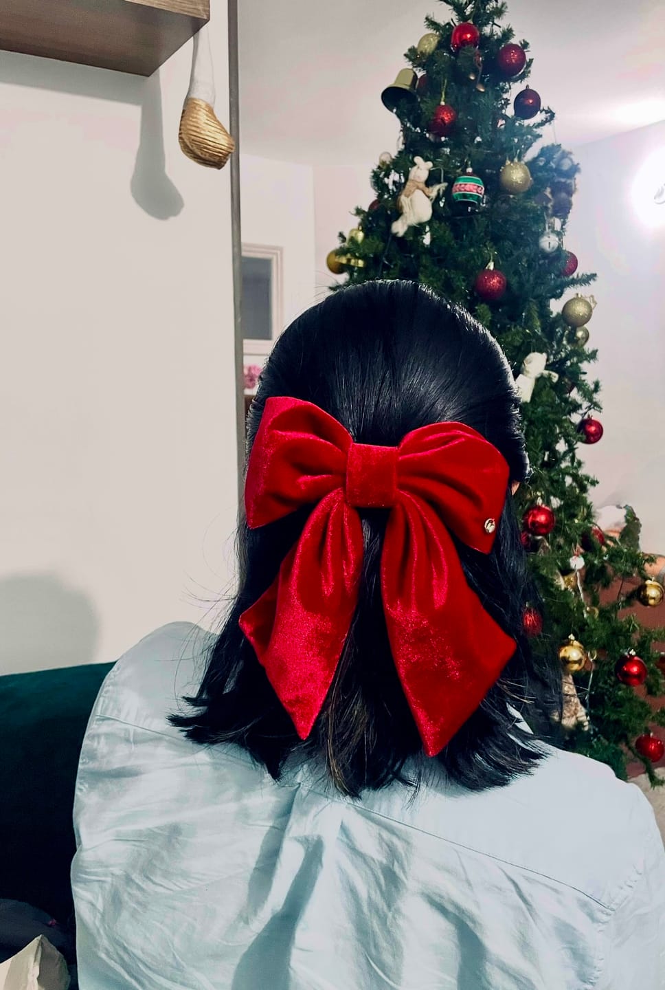 Customer photo review of Moño - Large velvet Bows