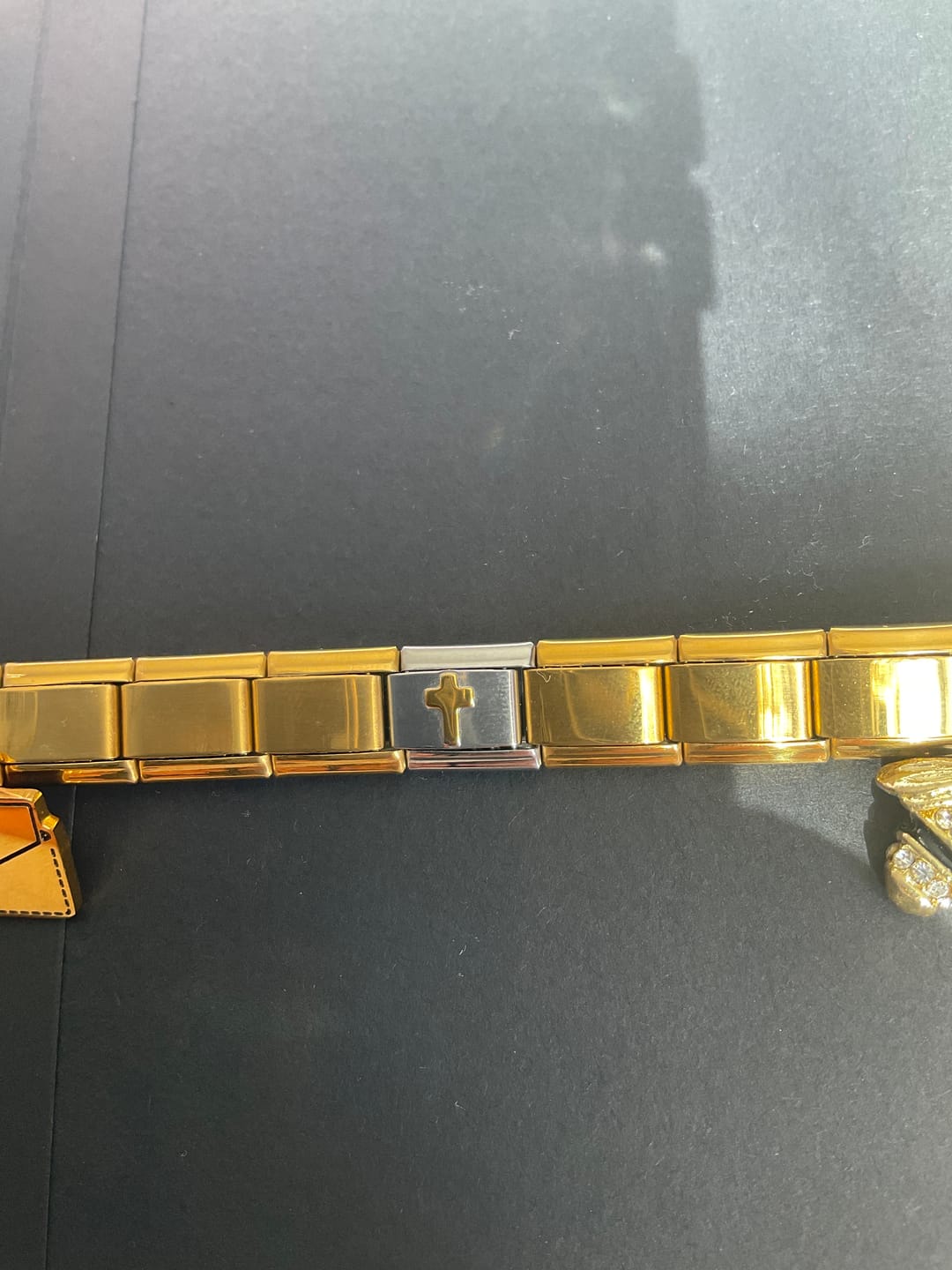 Customer photo review of Charm Cruz Dorada