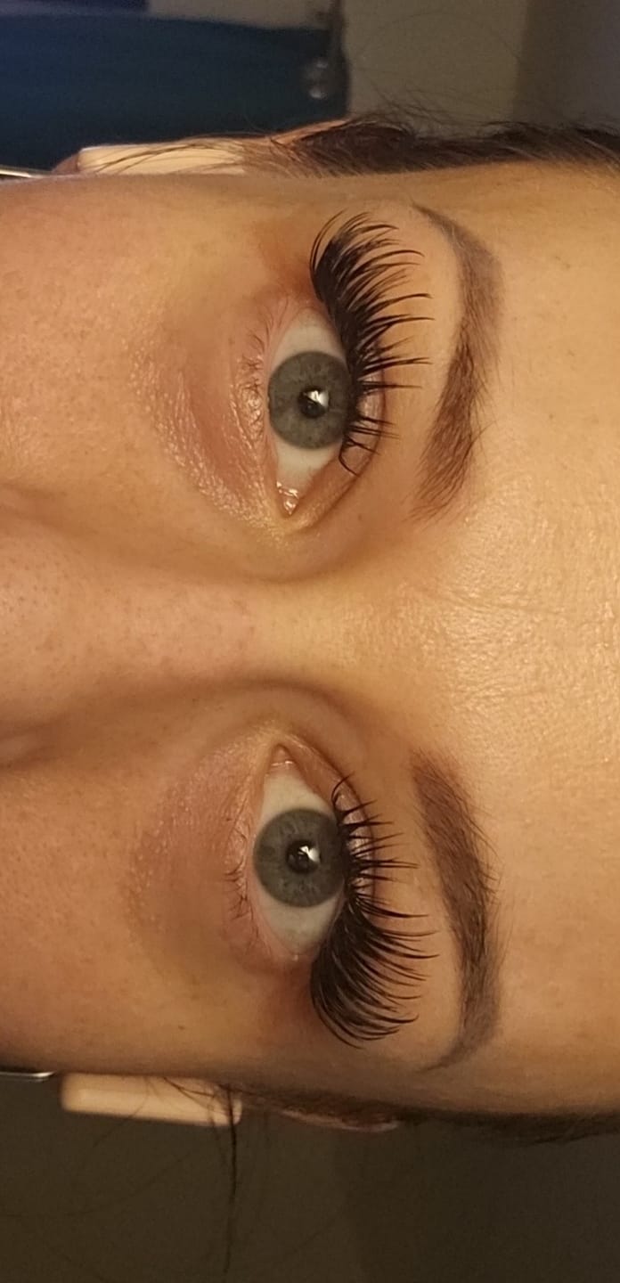 Customer photo review of Eyelash Curler