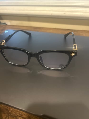 Customer photo review of Luxoro Chrome Glasses™