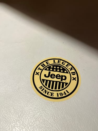 Customer photo review of Sticker - Jeep® Legend - Round