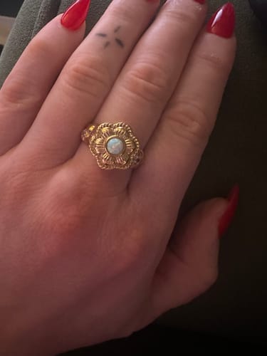 Customer photo review of In Bloom Flower Ring Gold