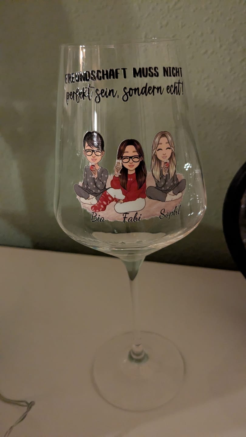 Customer photo review of Herzensmenschen - Personalisiertes Weinglas