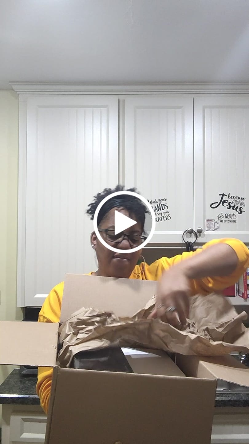 Customer video review of "Navy Noir" 40oz Insulated Tumbler – "It’s a Beautiful Day to be a Black Woman" | PRE-ORDER SHIPS BY 12/12/25