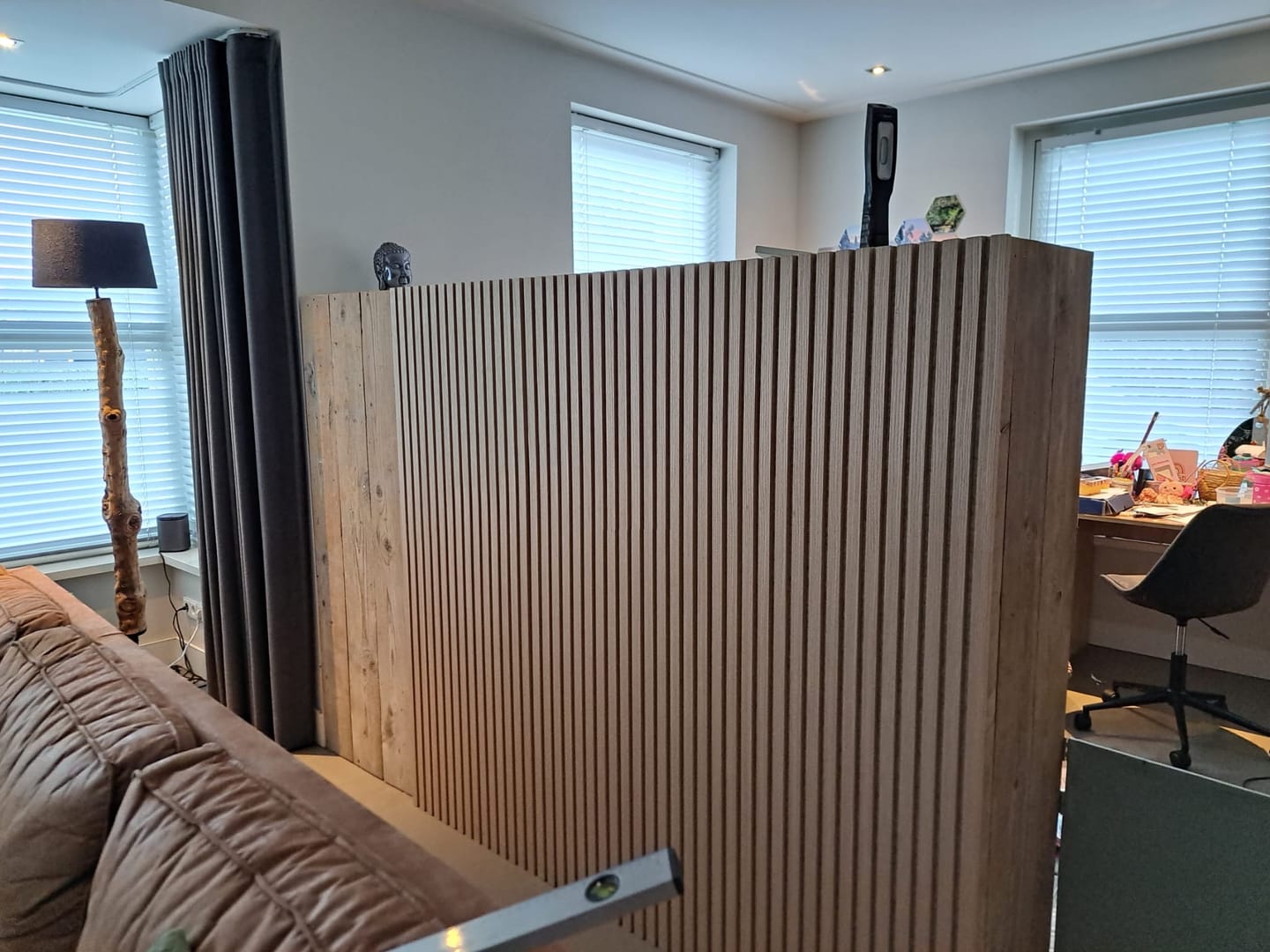 Customer photo review of AkuPanel Naturel Eiken-Hout met Grijs Vilt | 240cm x 60cm | 3-zijdig écht houtfineer