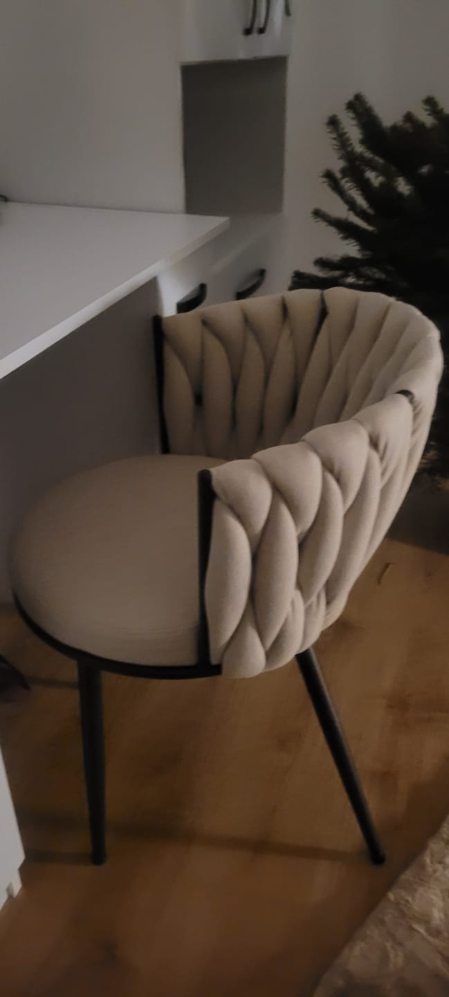 Customer photo review of Scaun tapitat K516, bej/negru, stofa clasica/otel, 57x60x79 cm