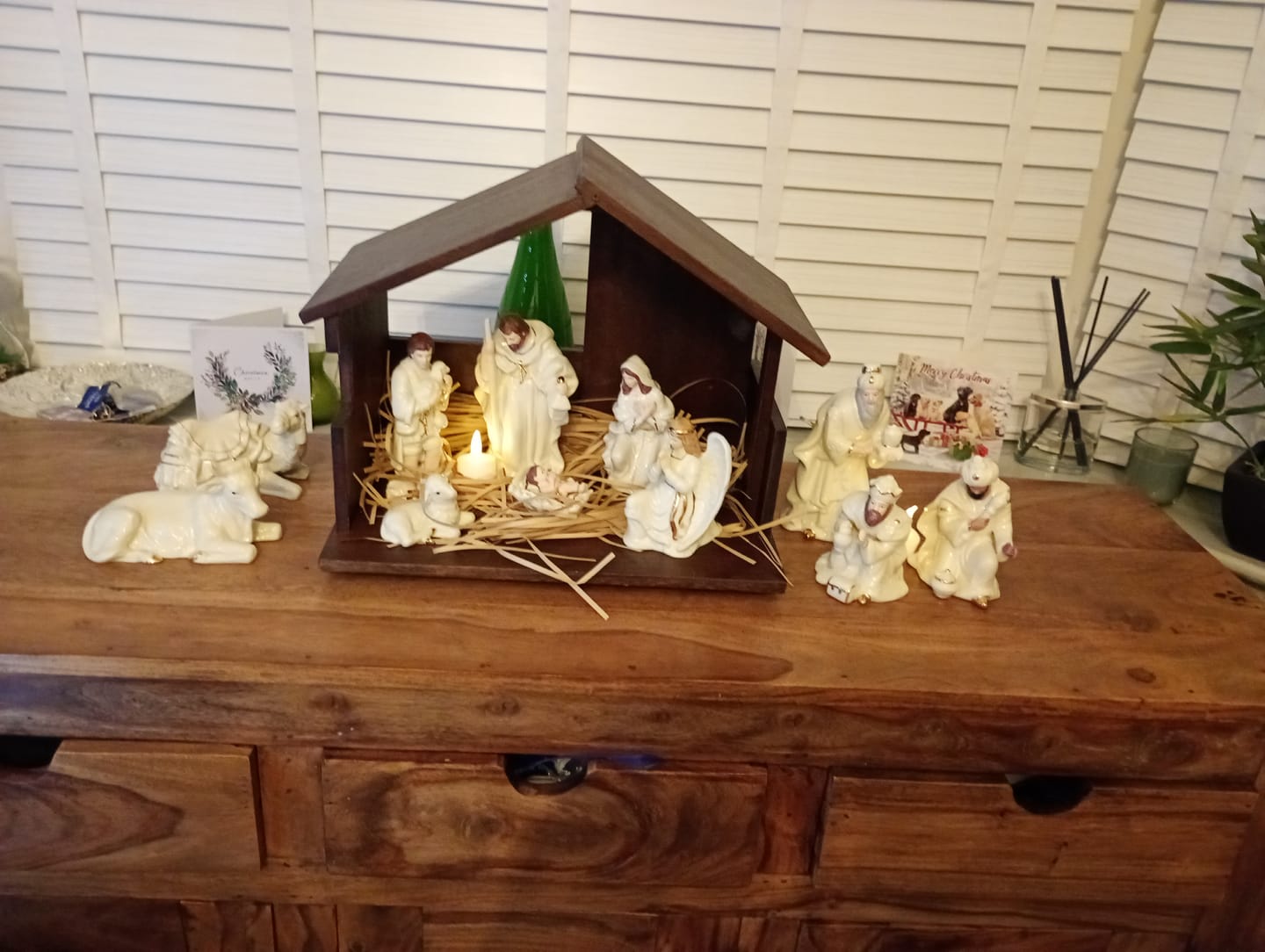 Customer photo review of Belleek Living Three Kings Set