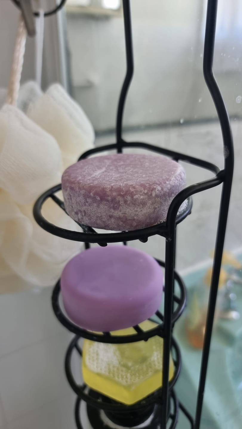 Customer photo review of Rosemary Oil Thickness & Volume Conditioner Bar