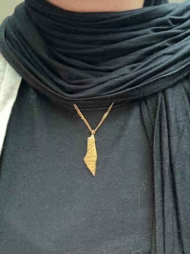 Customer photo review of Ayatul Kursi Länder Halskette