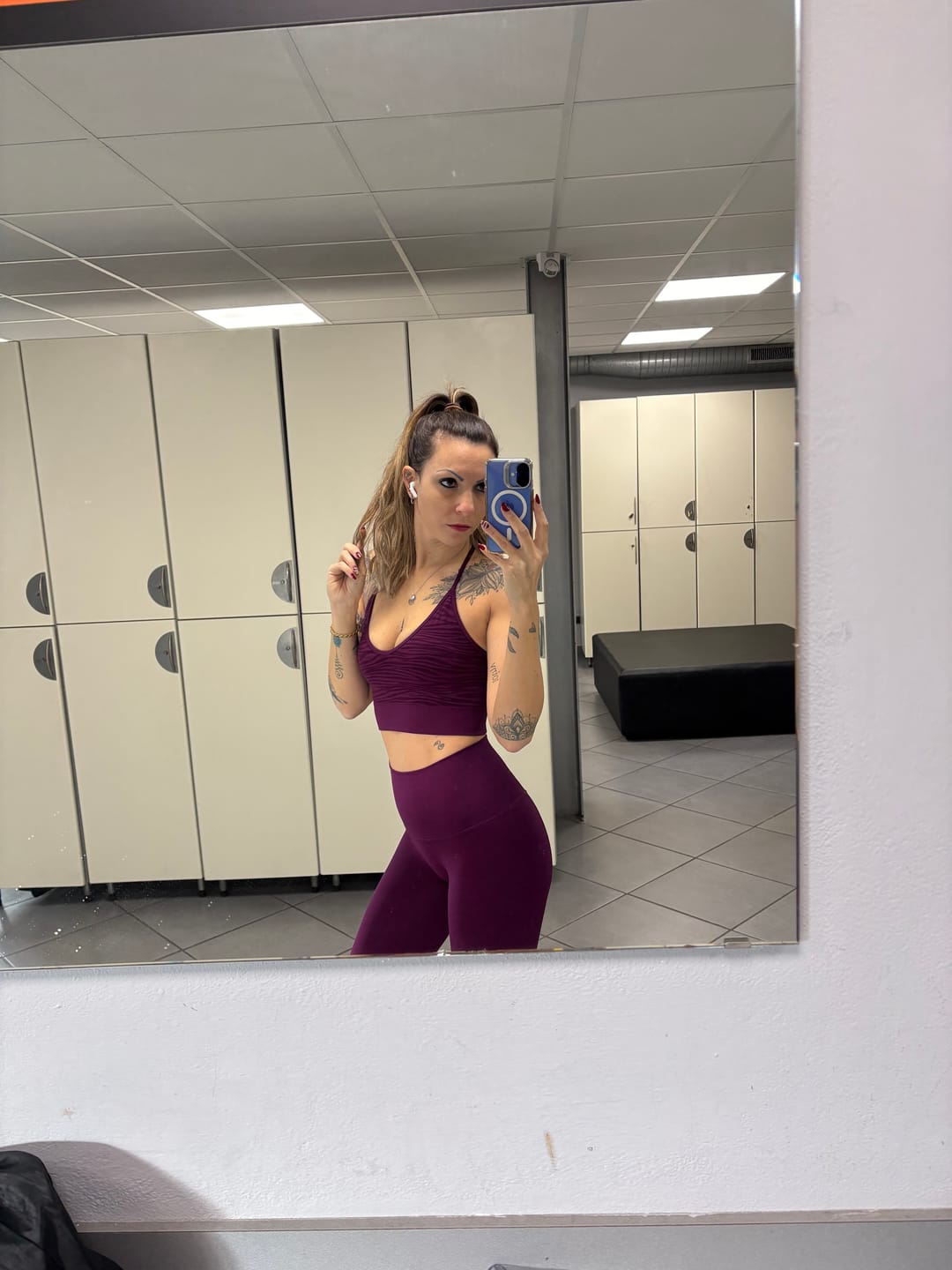 Customer photo review of Leggings Push Up All-Up Dark Purple