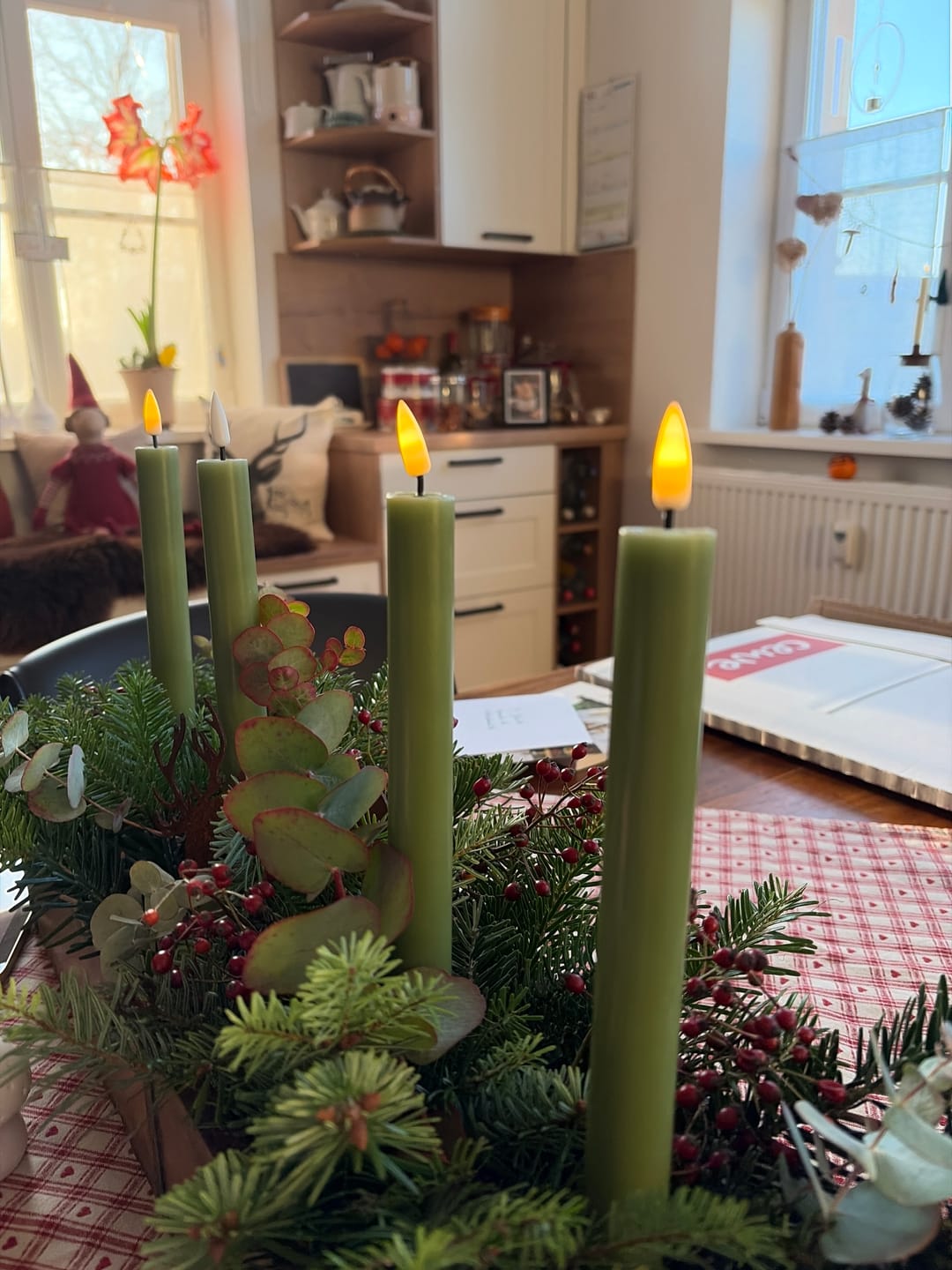 Customer photo review of LED Kronelys 2 stk, Ø 2 x 24 cm Olivengrøn