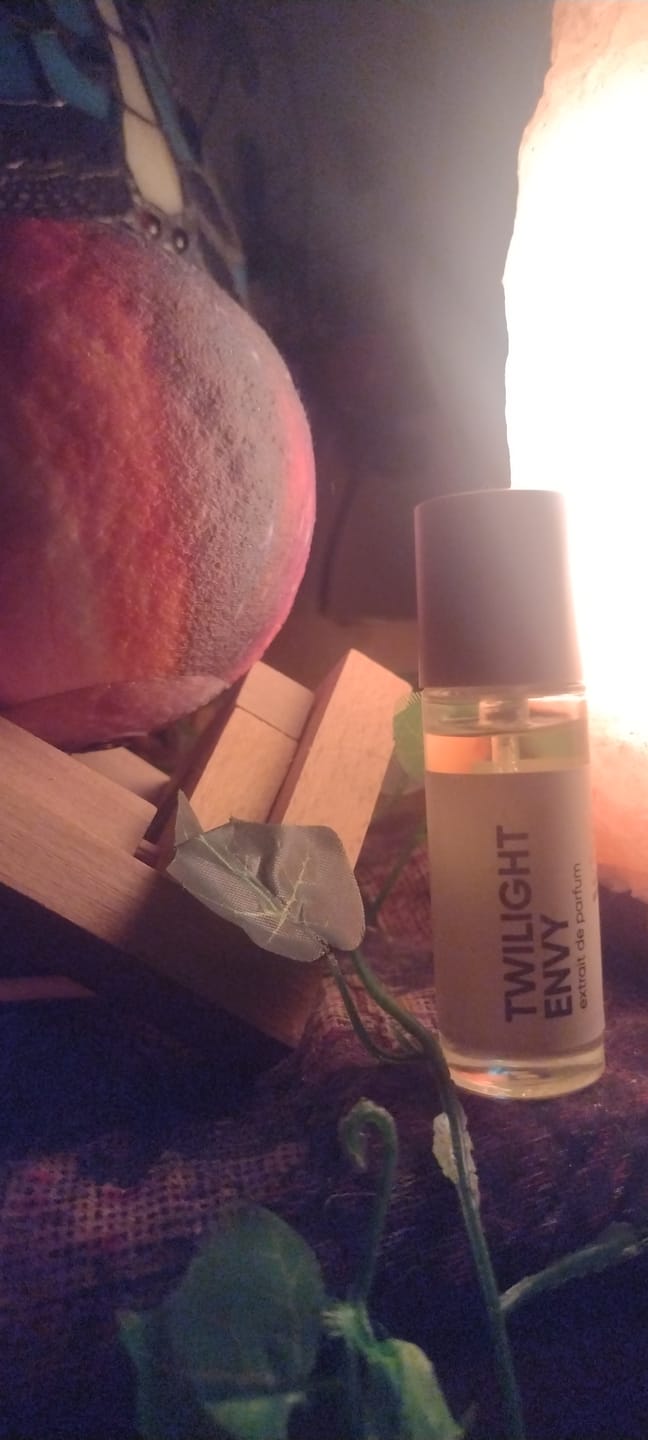 Customer photo review of Twilight Envy