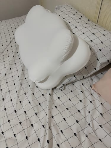 Customer photo review of Mellow CloudAlign™ Pillow