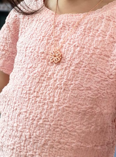 Customer photo review of Daphne Clover Necklace