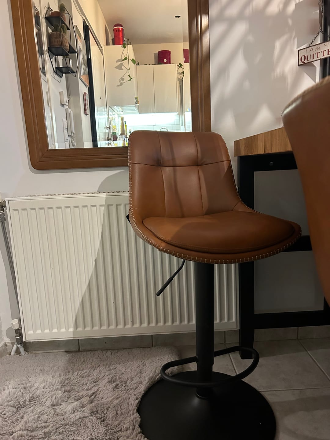 Customer photo review of Σκαμπό για Πάσο Κουζίνας Σετ 2 τμχ EKHO Ρυθμιζόμενο Ύψος 63-84 εκ με Μεγάλη Σταθερή Βάση Διάφορα Χρώματα LJ-B095K01