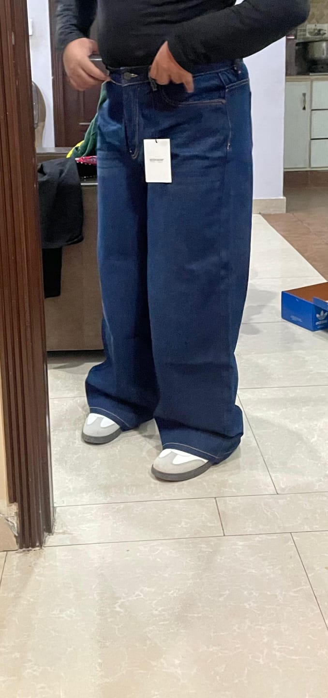 Customer photo review of Blue Drift Baggy Jeans - Balloon fit