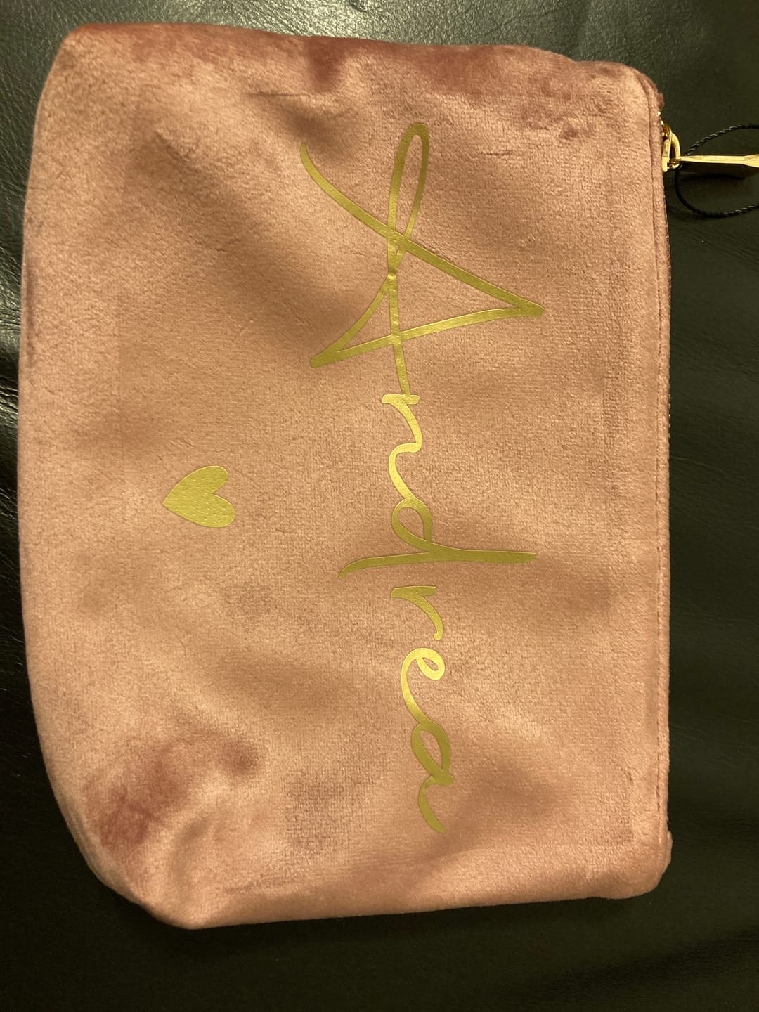 Customer photo review of Meine Kosmetiktasche - Personalisierte Samt Kosmetiktasche für MakeUp und Kosmetika mit Namen