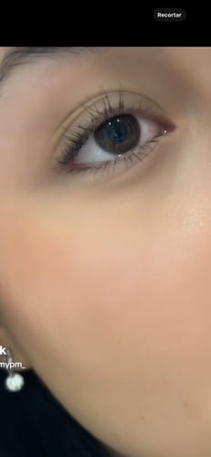 Customer photo review of KosmaLash® | Sérum Crecimiento & Anticaída