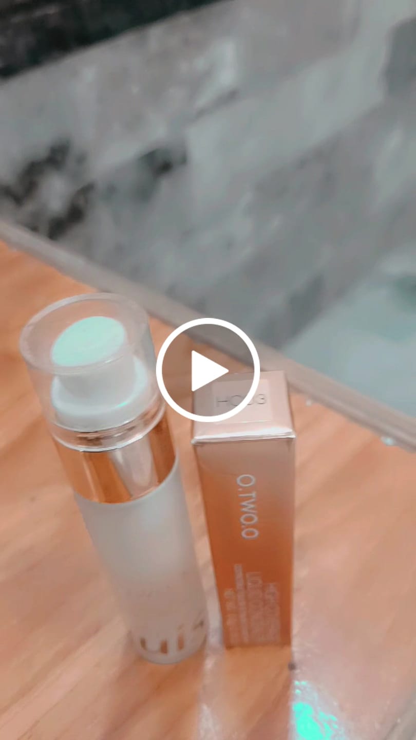 Customer video review of O.TWO.O EXQUISIT SETTING SPRAY