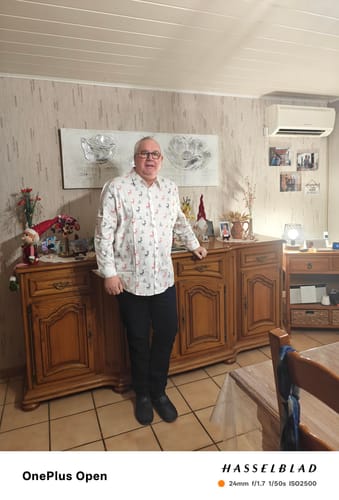 Customer photo review of Chemise à manches longues rouge respirante à imprimé sapin de Noël pour hommes