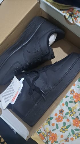 Customer photo review of Tenis Air Force 1 Negro Total Importado