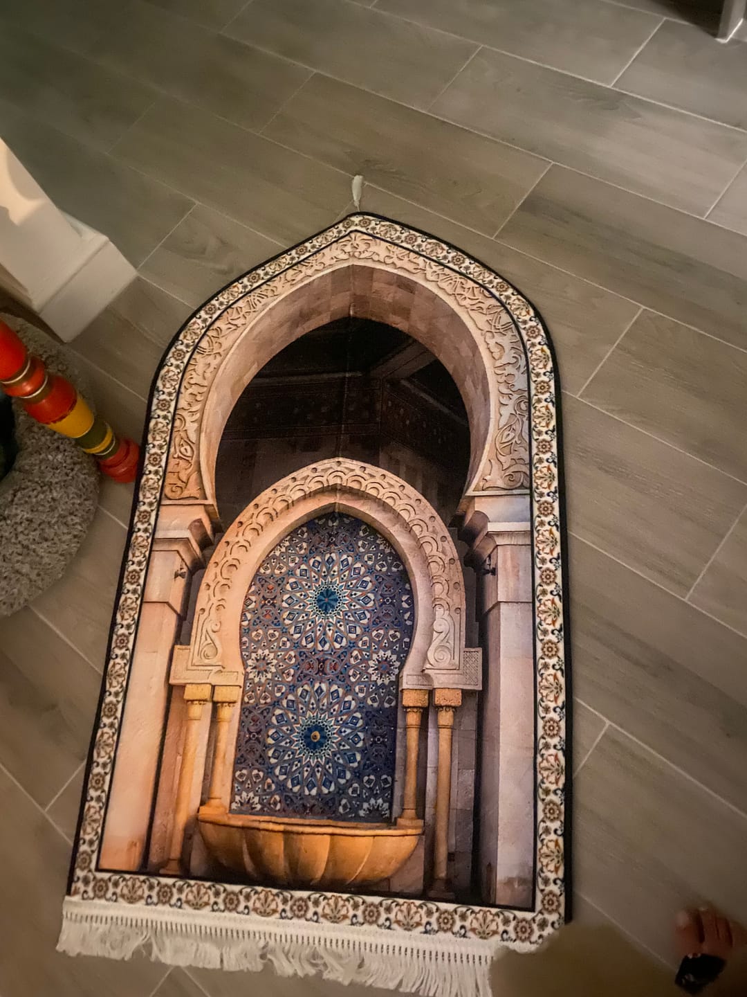 Customer photo review of 3D Mihrab Premium Padded Prayer Mat