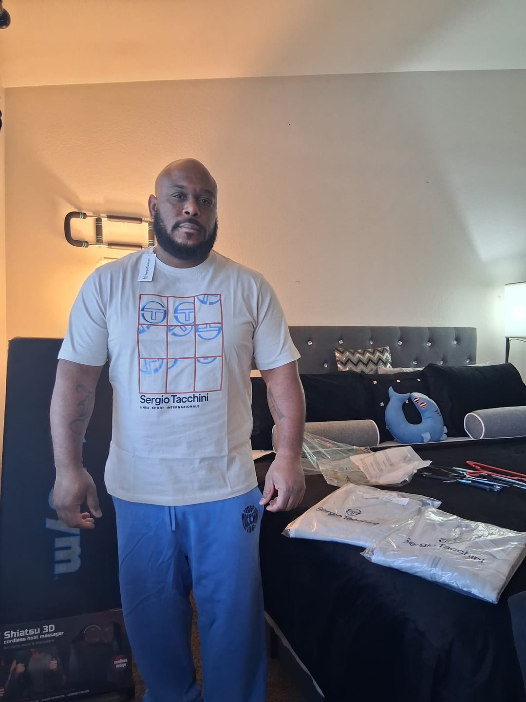 Customer photo review of Vincere Sweatpant- Ultramarine